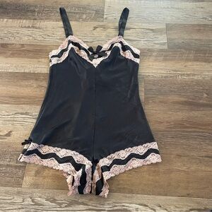 Victorias Secret Angels satin nightie romper M